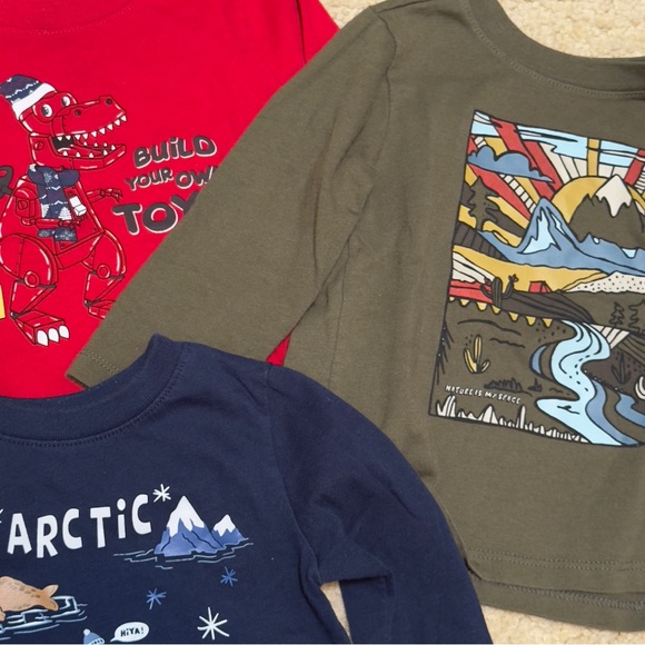 8 piece top baby boy bundle 18M Colorful Graphic Bundle - Picture 3 of 7